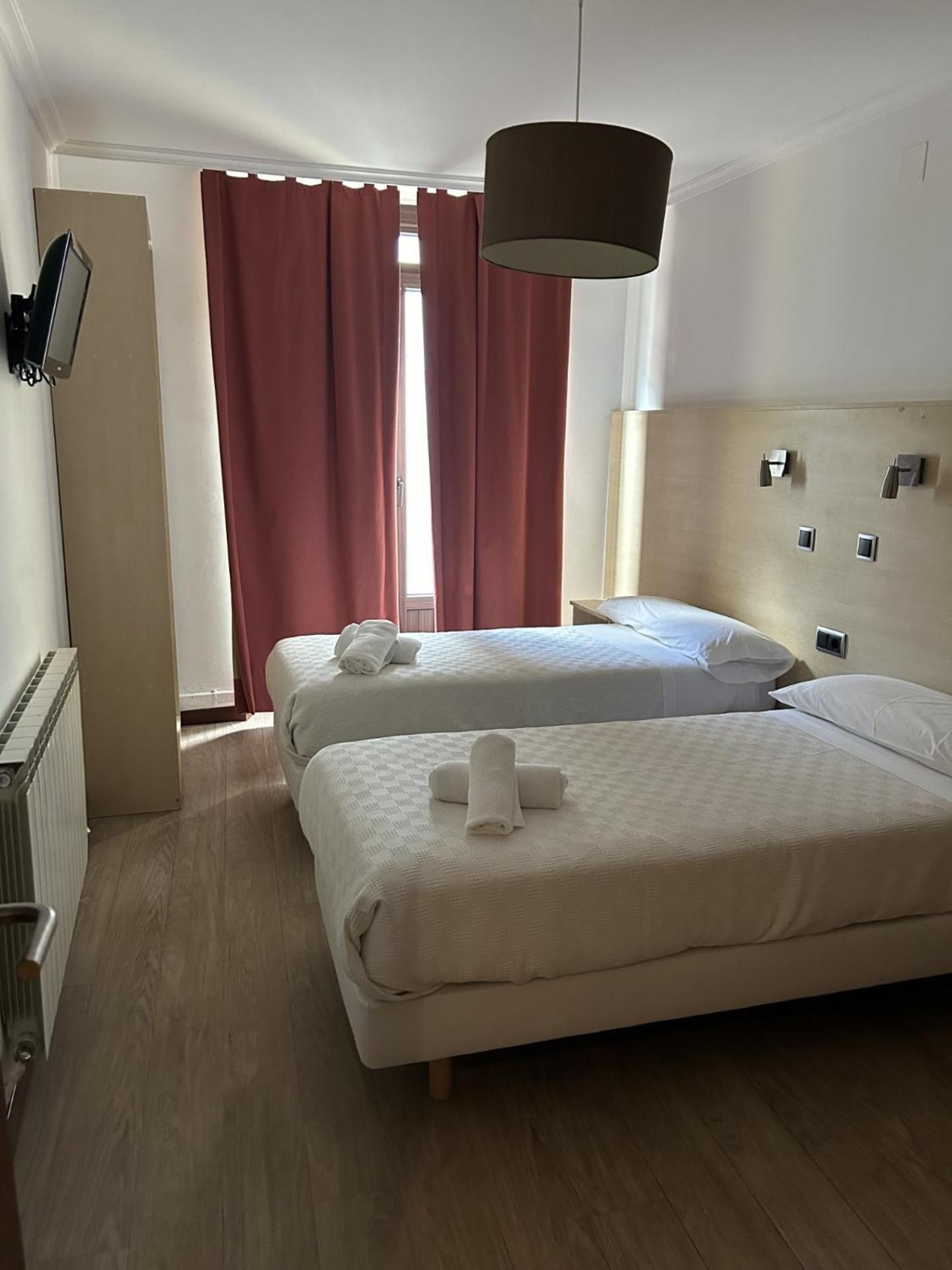 Casa Otano Hotel Pamplona Ngoại thất bức ảnh